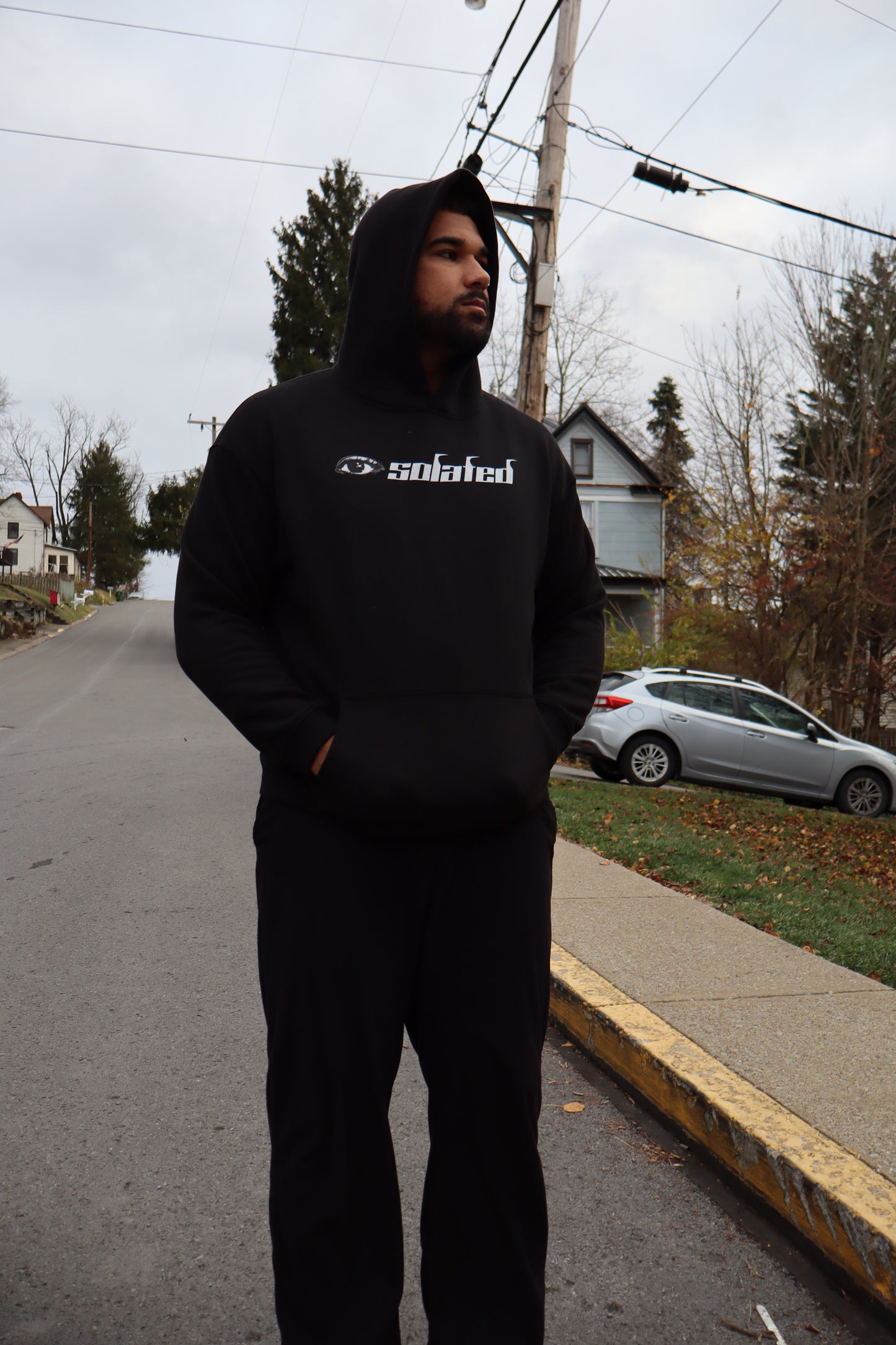 👁️ BLACK HOODIE